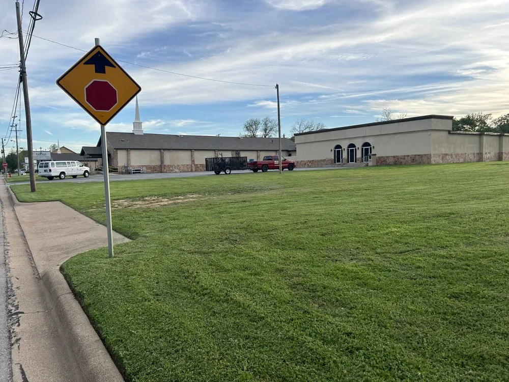 Custom landscape design in White Settlement, TX by Magana Service