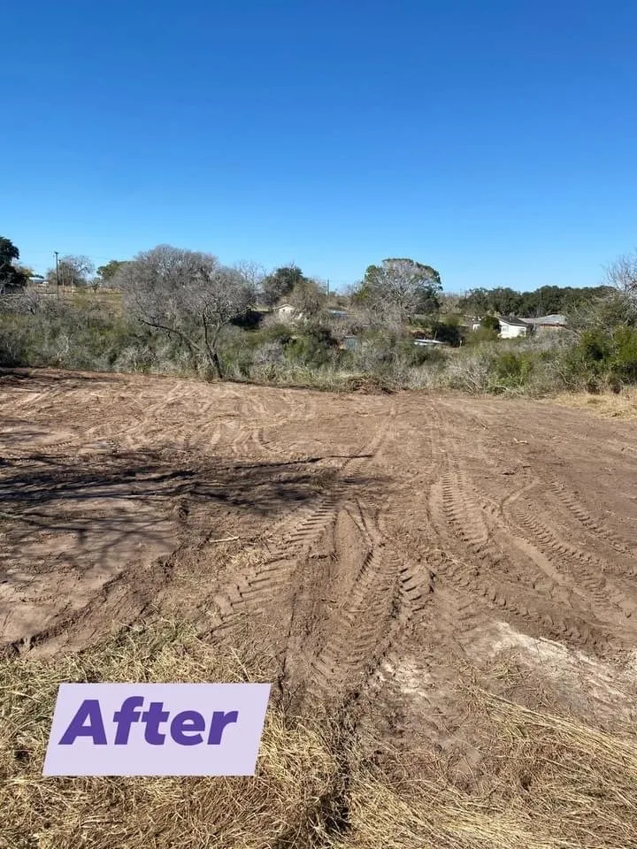 Trusted landscape installation in Skidmore, TX by Magana Trucking & Materials