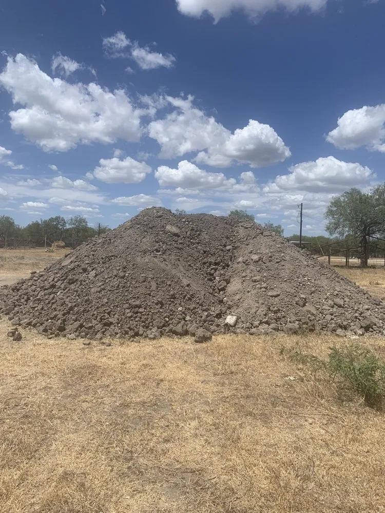 Local yard cleanup service in Skidmore, TX - Magana Trucking & Materials