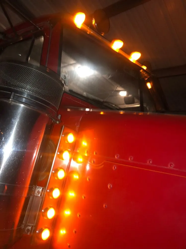 Reliable garden landscaping in Skidmore, TX by Magana Trucking & Materials