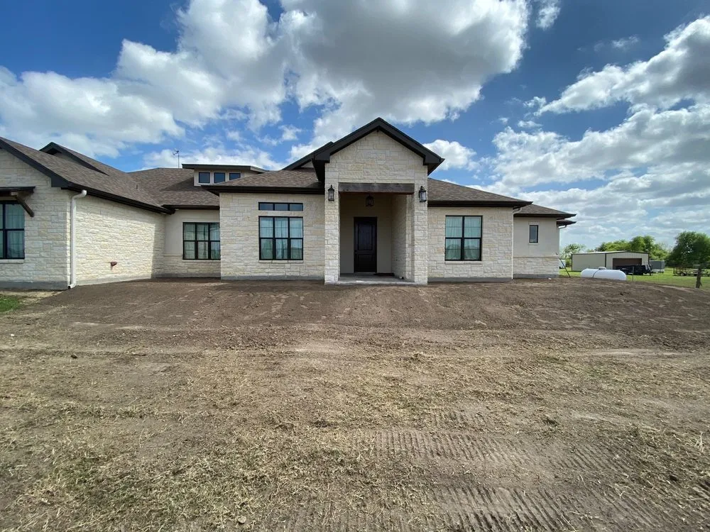 Professional yard cleanup service experts serving Skidmore, TX - Magana Trucking & Materials