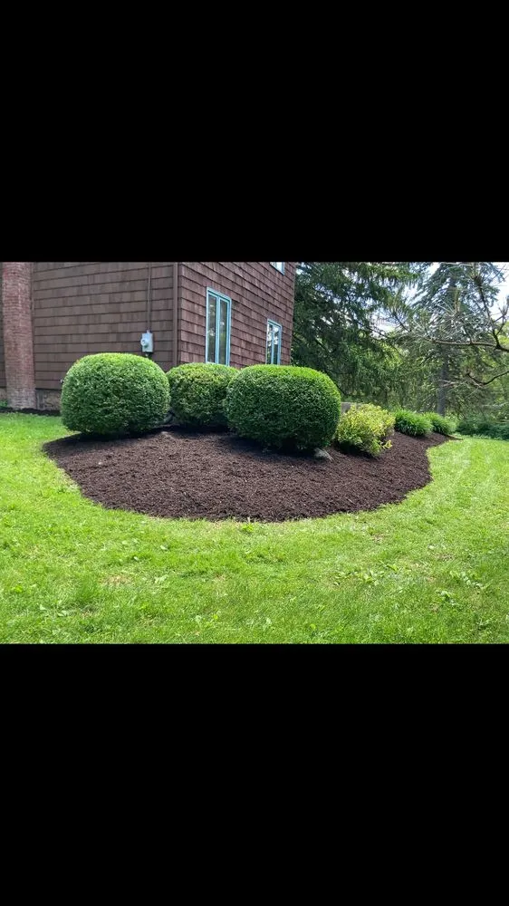 Expert outdoor landscaping experts serving Wampsville, NY - Magee Lawn & Gardens