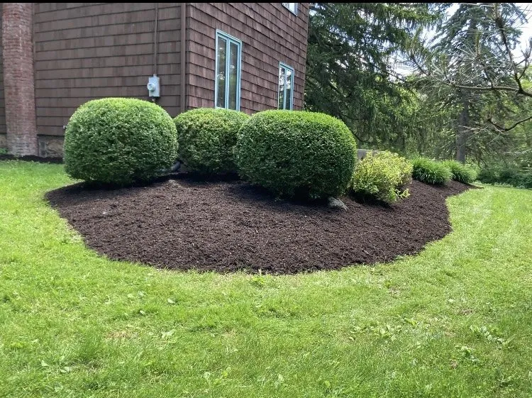 Expert garden landscaping experts serving Wampsville, NY - Magee Lawn & Gardens