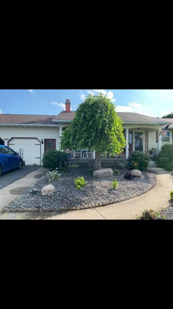 Top-rated lawn mowing service in Wampsville, NY - Magee Lawn & Gardens