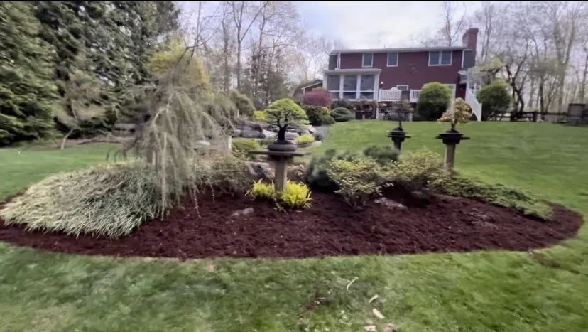 Professional yard cleanup service for beautiful yards across Portland, PA - Magic Maintenance