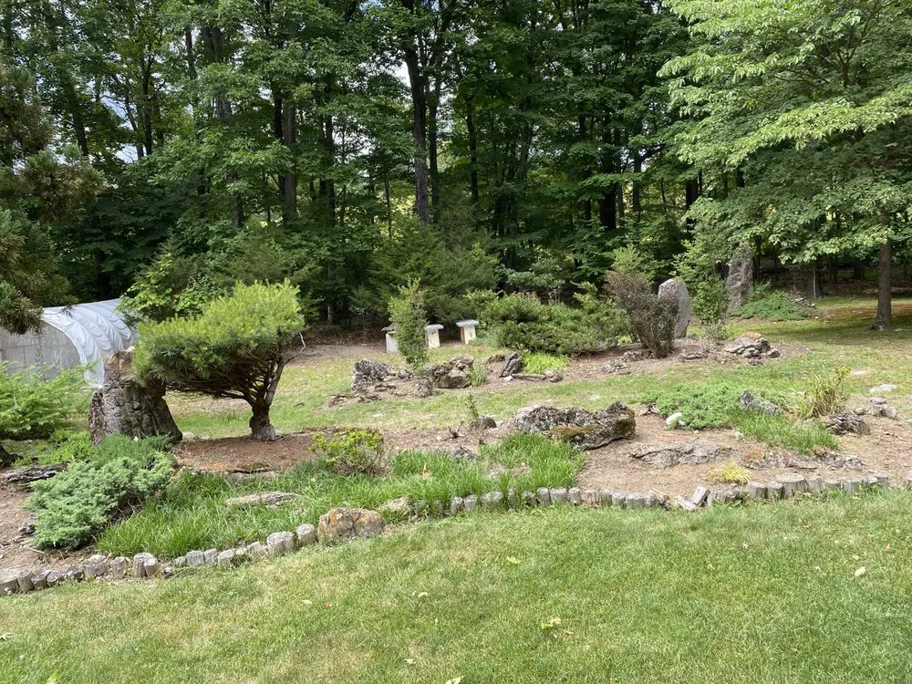 Professional yard maintenance for beautiful yards in Portland, PA by Magic Maintenance