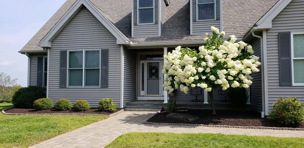 Top-rated garden landscaping experts serving Belmont, NH - Magic Overnight Landscaping