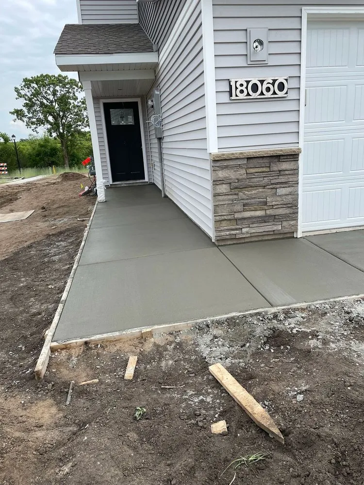 Top-rated residential landscaping experts serving South Saint Paul, MN - Magna Tect