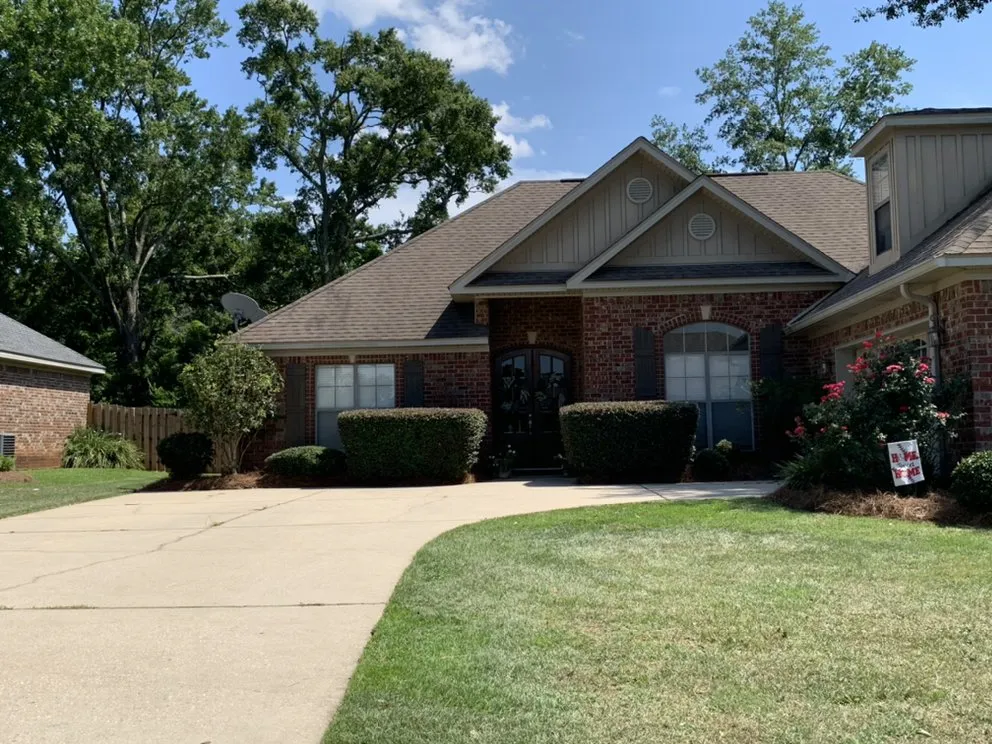 Professional yard cleanup service in Spanish Fort, AL by Magnolia Bay Property Management