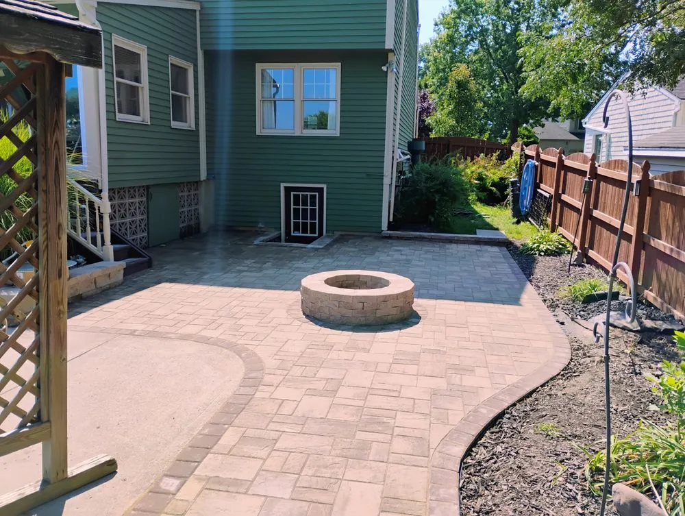 Expert garden landscaping in Liverpool, NY - Magnolia Haedscapes & Watergardens