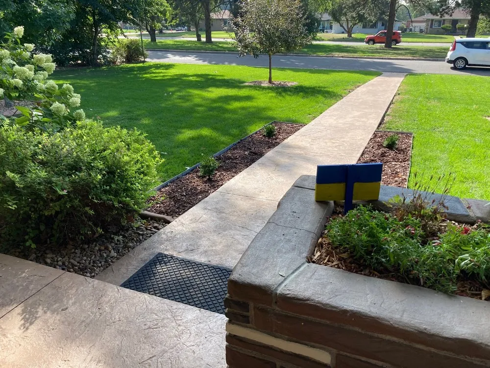 Custom garden landscaping in Denver, CO by Magnolia Landscaping