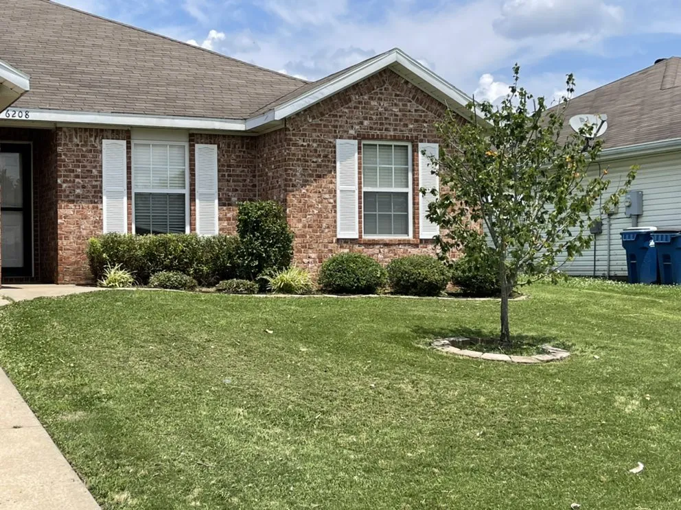 Affordable landscape design for year-round maintenance across Pea Ridge, AR - Magnolia Landscaping