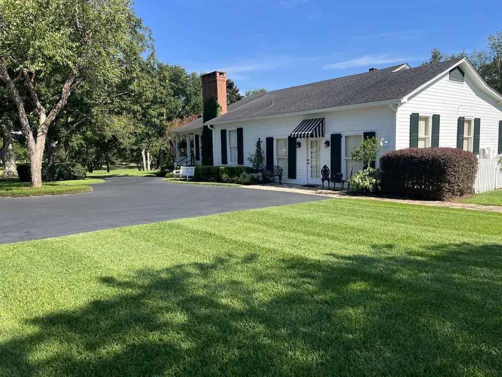 Top-rated yard cleanup service experts serving Theodore, AL - Magnolia Landscaping