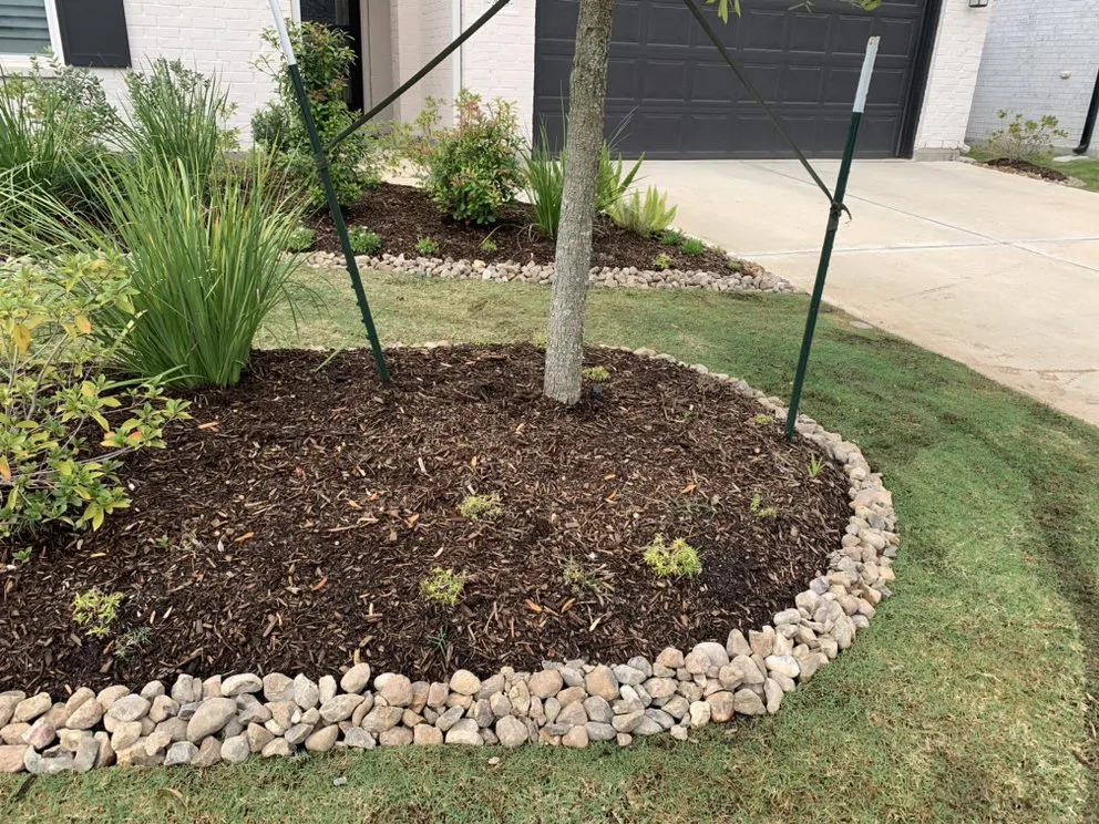 Professional yard maintenance for beautiful yards across Magnolia, TX - Magnolia Lawn & Landscaping