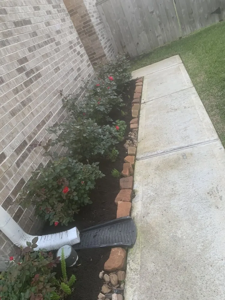 Affordable residential landscaping in Magnolia, TX by Magnolia Lawn & Landscaping