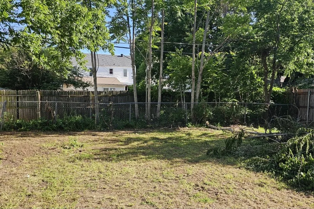 Reliable yard maintenance with custom design in Oklahoma City, OK by Magnolia Lawn Care