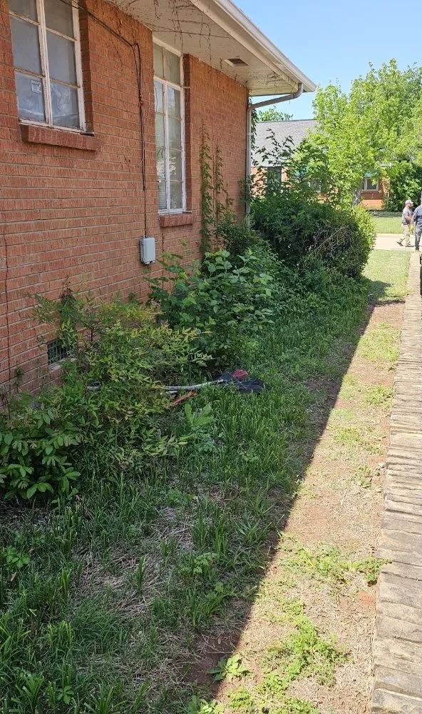 Top-rated garden landscaping experts serving Oklahoma City, OK - Magnolia Lawn Care