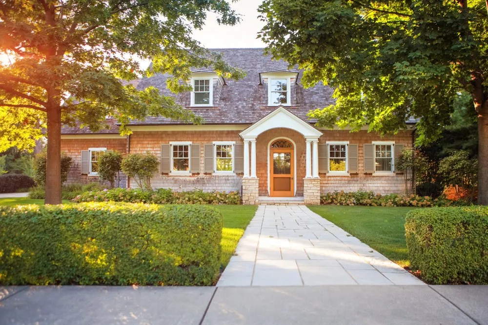 Top-rated lawn care service in St Cloud, MN - Magnolia Lawn Care