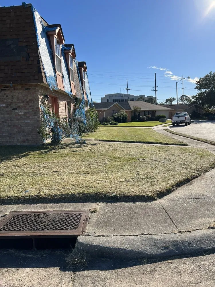 Reliable landscaping services in Houma, LA by Mahan's Lawn Care