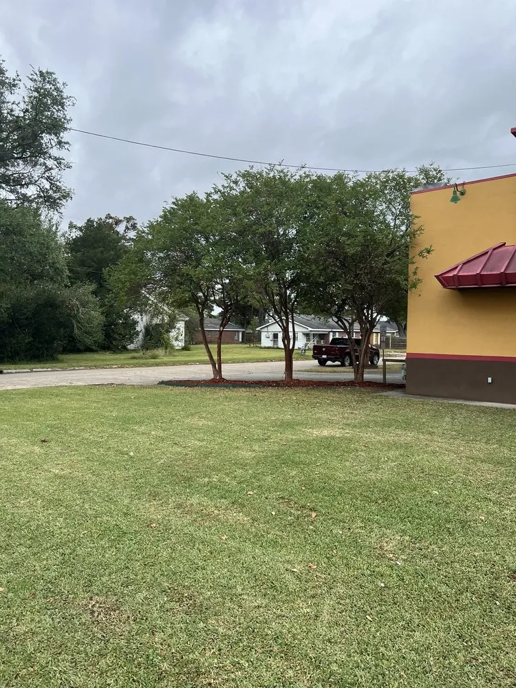 Trusted outdoor landscaping experts serving Houma, LA - Mahan's Lawn Care