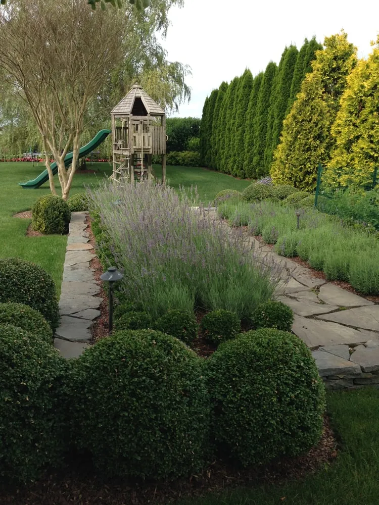 Reliable landscaping services in Southampton, NY - Mahoney Associates Inc.