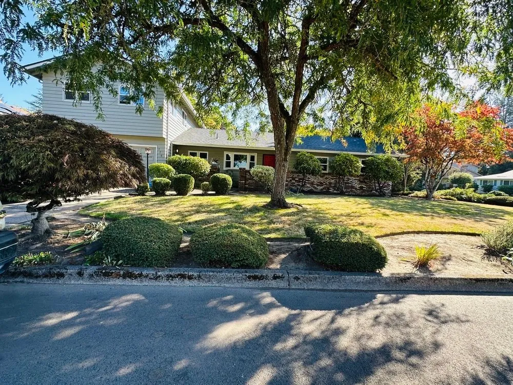 Reliable lawn care service in Beaverton, OR by Maiki Cornejo Landscaping