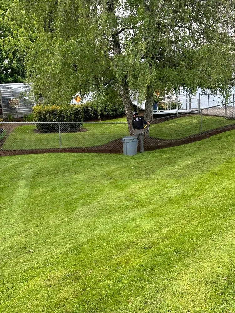 Expert yard cleanup service in Vancouver, WA - Mailen’s Professional Landscaping