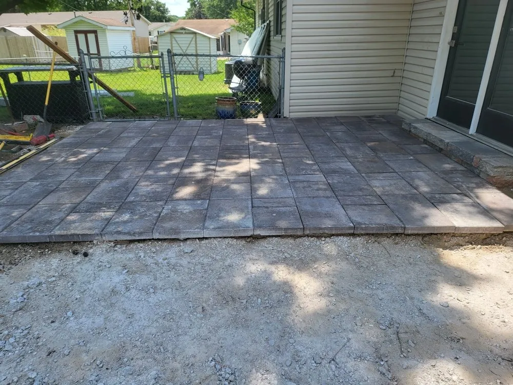 Professional lawn mowing service experts serving Saint Charles, MO - Main Event Landscaping