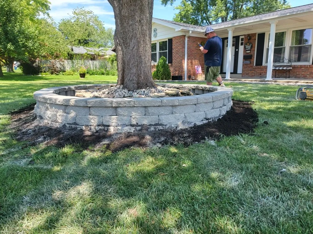 Affordable lawn mowing service experts serving Saint Charles, MO - Main Event Landscaping