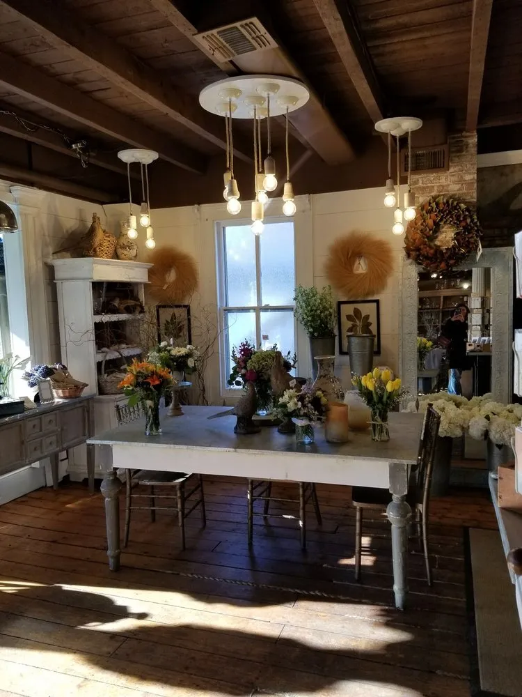 Trusted yard cleanup service for outdoor upgrades in Huntington, NY by Main Street Nursery