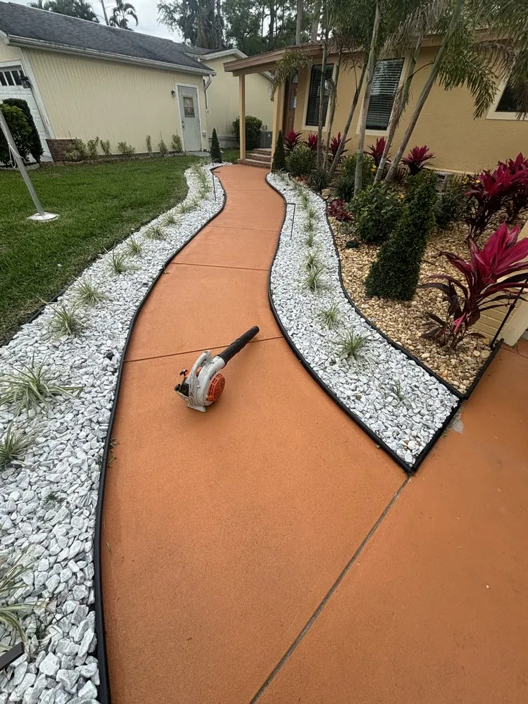 Top-rated residential landscaping experts serving Lehigh Acres, FL - Mainor Landscaping Service