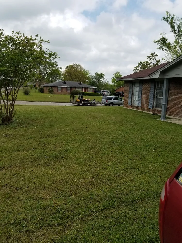 Affordable landscaping services experts serving Montgomery, AL - Maintenance Service Contractors