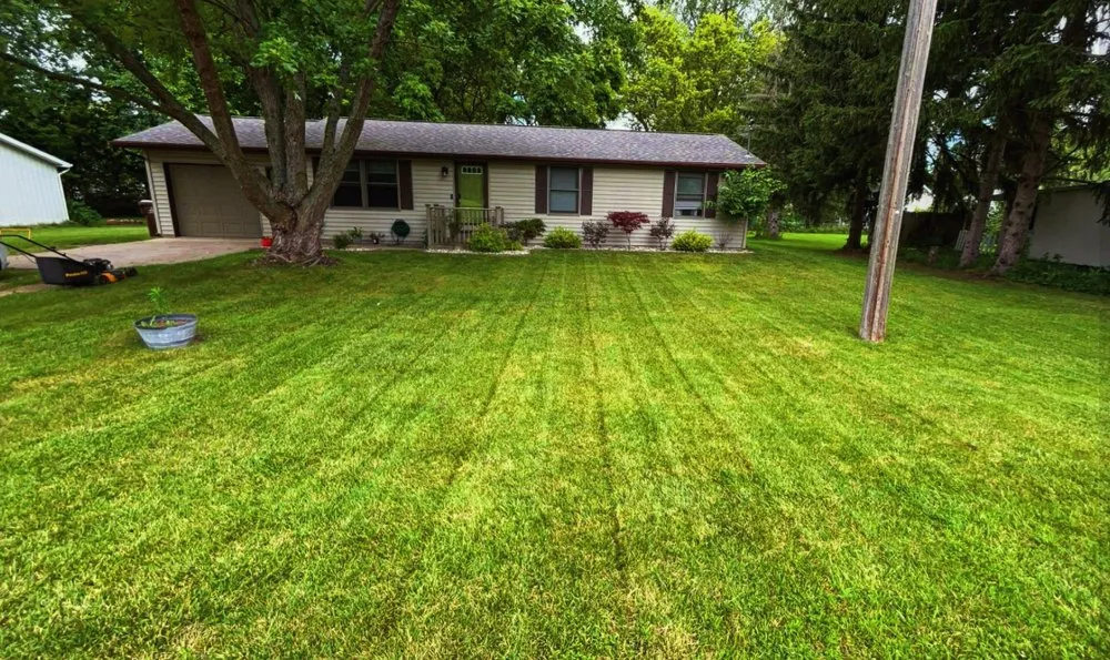 Custom lawn mowing service in Chesaning, MI by Maison’s Lawn Care Service
