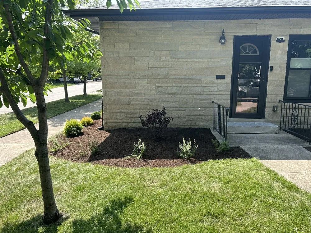Local residential landscaping experts serving Chicago, IL - Maj Lawncare