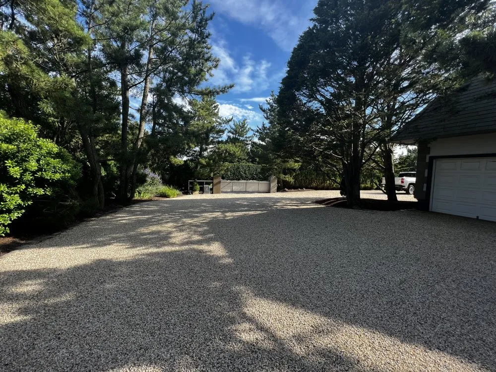 Affordable residential landscaping experts serving Southampton, NY - Majestic Gardens Services