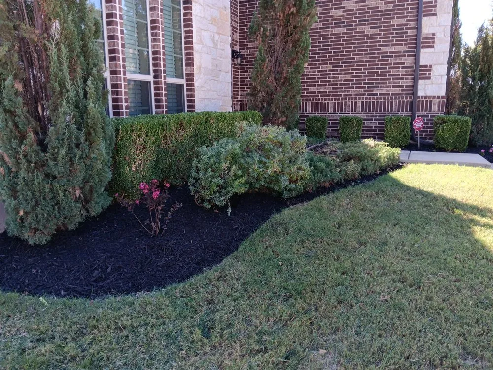 Local lawn mowing service for homes in Valley View, TX by Majestic Greens Landscaping