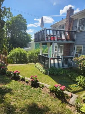 Majestic Landscapes & Gardens Logo