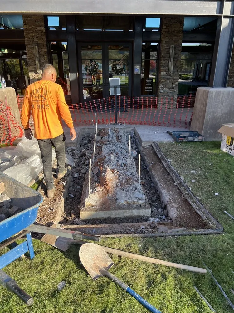 Affordable lawn mowing service in Phoenix, AZ by Majestic Scapes