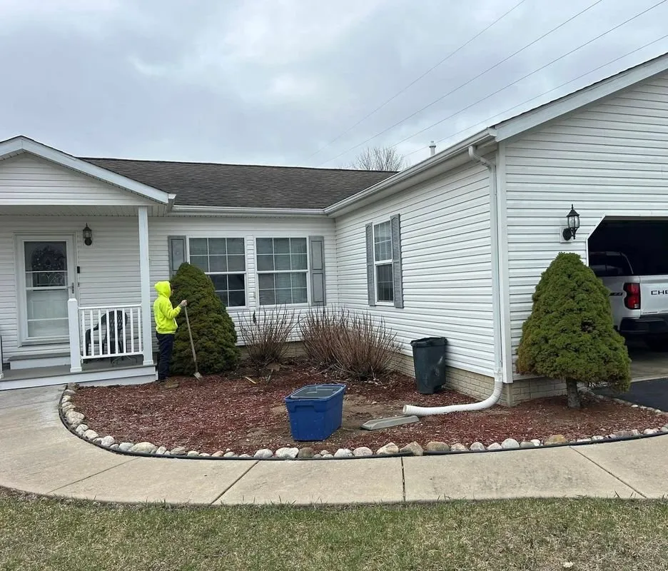 Local garden landscaping experts serving Jackson, MI - Major Lawn Care