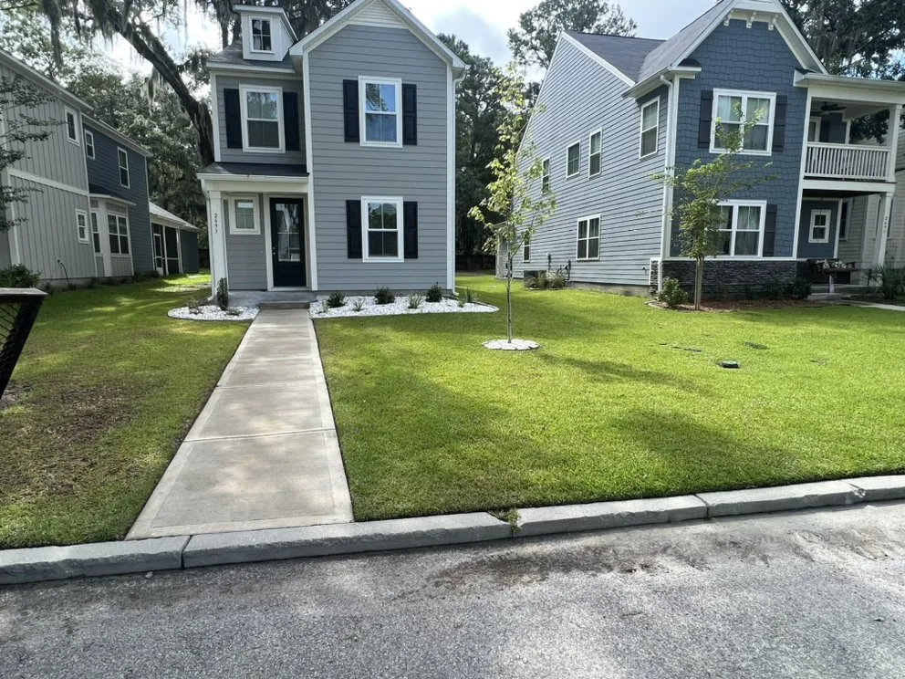 Reliable lawn care service in Saint Helena Island, SC by Major Lawn Care