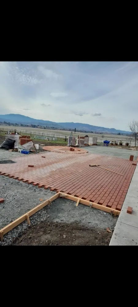 Affordable lawn mowing service in TRACY, CA by Majors Concrete And Landscape