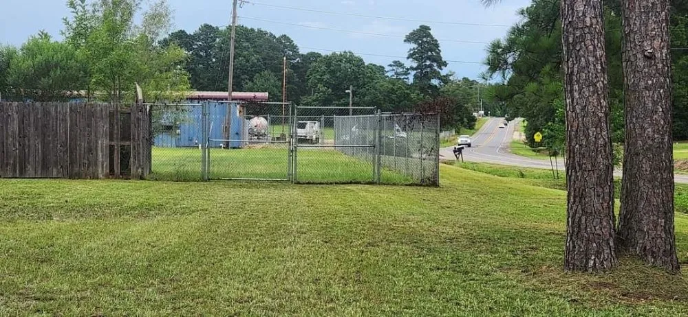 Custom yard maintenance experts serving West Monroe, LA - Make The Cut Lawn Care