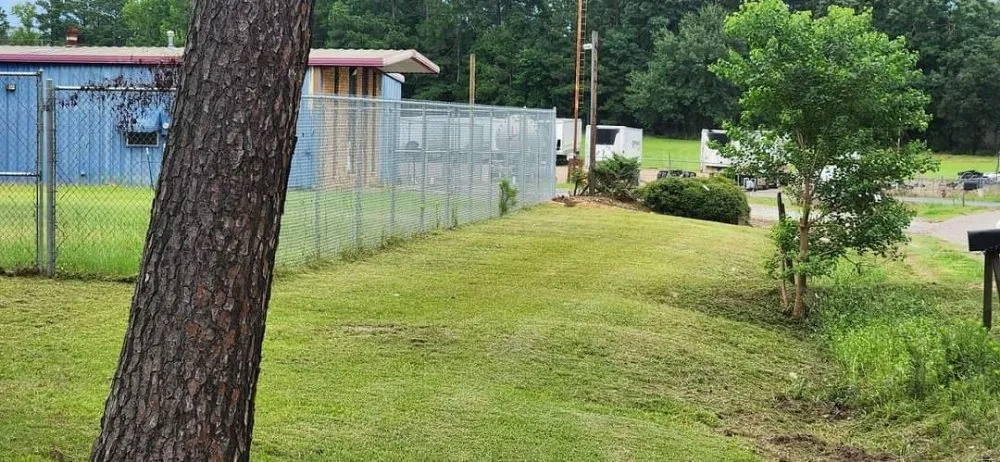 Custom yard maintenance in West Monroe, LA by Make The Cut Lawn Care