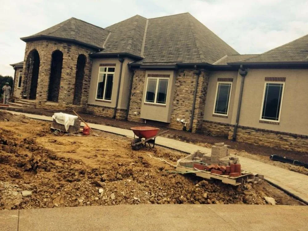 Trusted lawn care service with custom design across Columbus, OH - Make Your Home Pretty