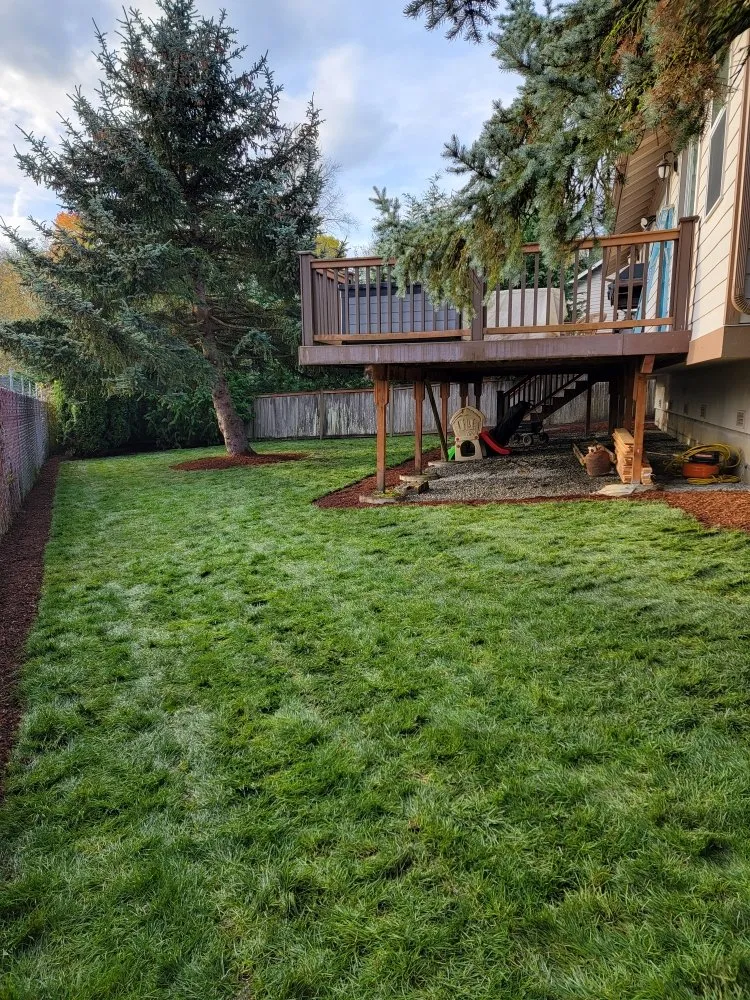 Top-rated landscape design near you in lynnwood, WA by Makeover Landscape and Construction