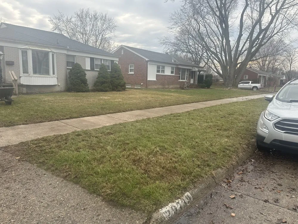 Reliable yard cleanup service for homes in Wayne, MI by Makin Statements Lawn Care