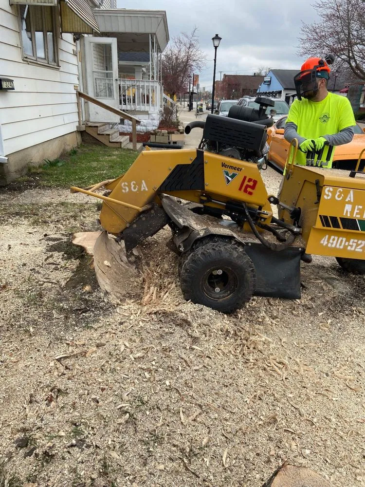Local landscape installation in Fort Wayne, IN by Making The Cut