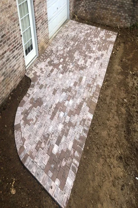 Local outdoor landscaping experts serving Simpsonville, KY - MAKK Landscape and Paving Group