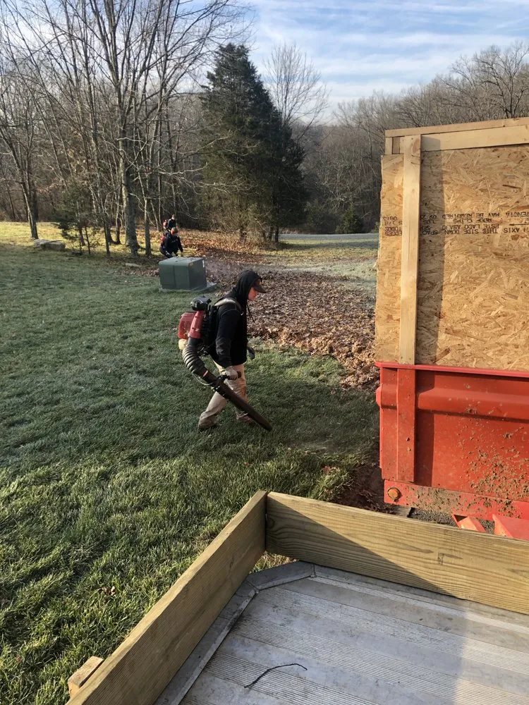 Reliable landscaping services for beautiful yards in Louisville, KY by Makk Landscaping