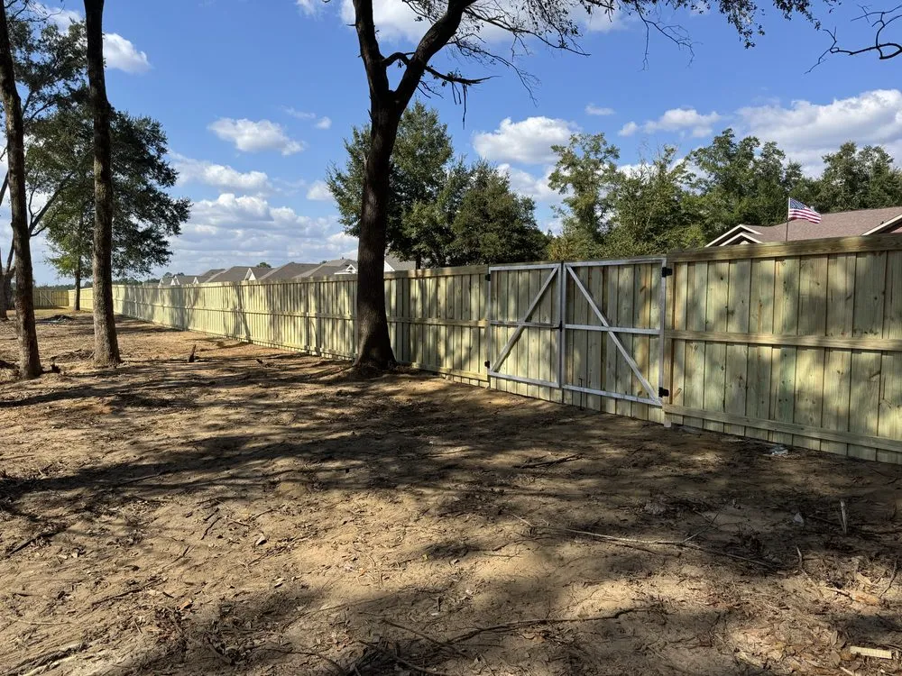 Professional yard maintenance in Freeport, FL - Mako Contractors